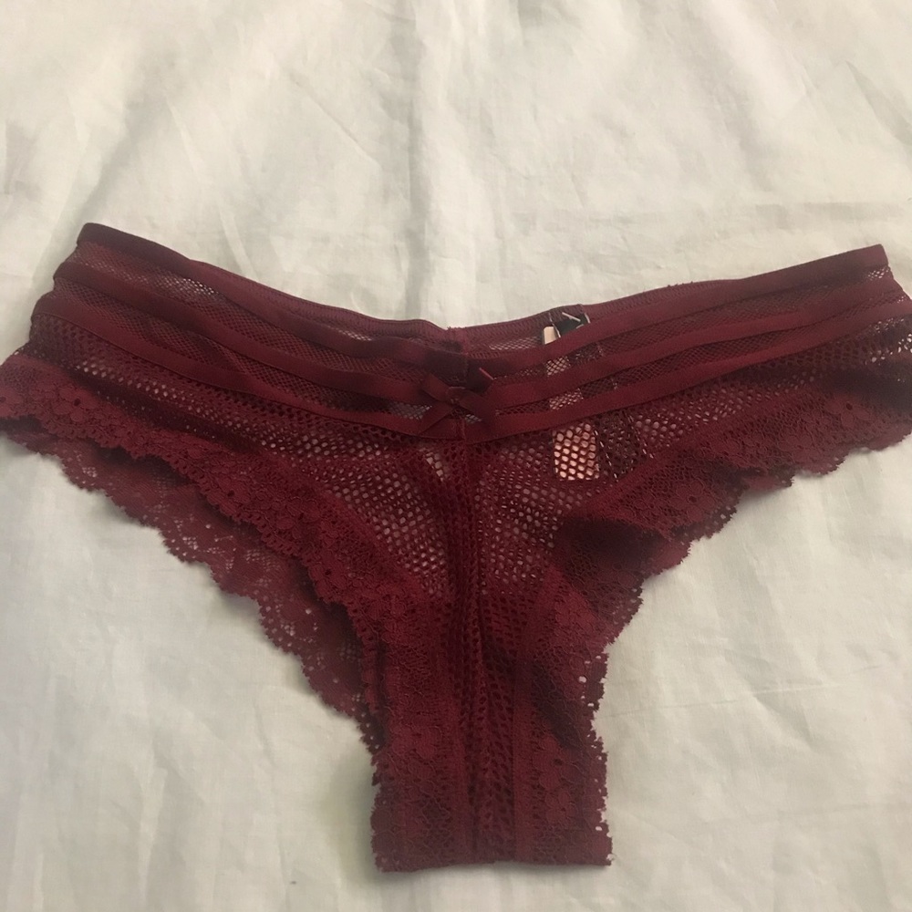 Victoria’s Secret cheeky panty in burgundy